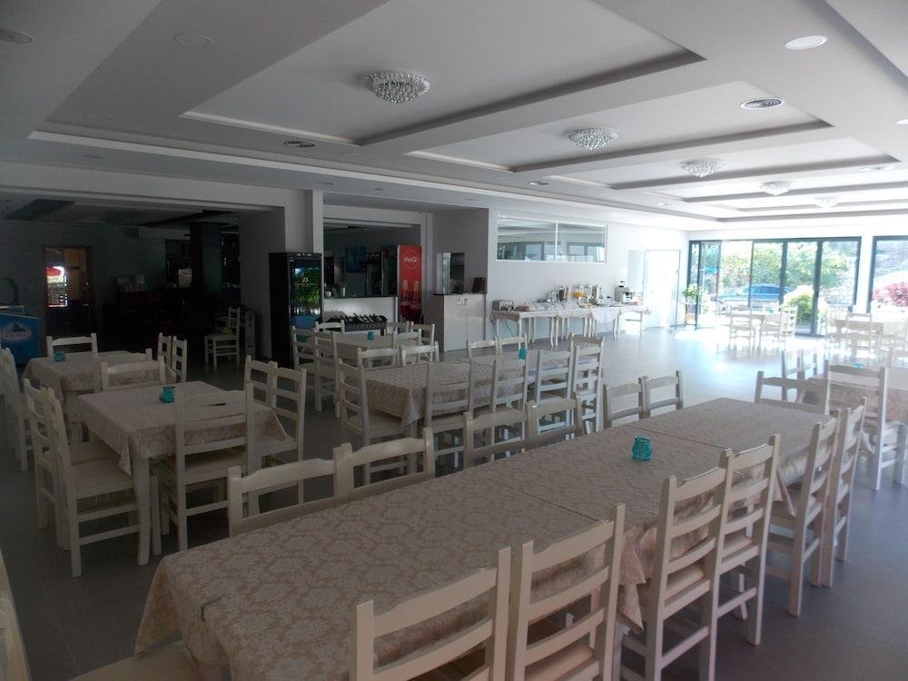 Mucobega Hotel Sarande Ngoại thất bức ảnh