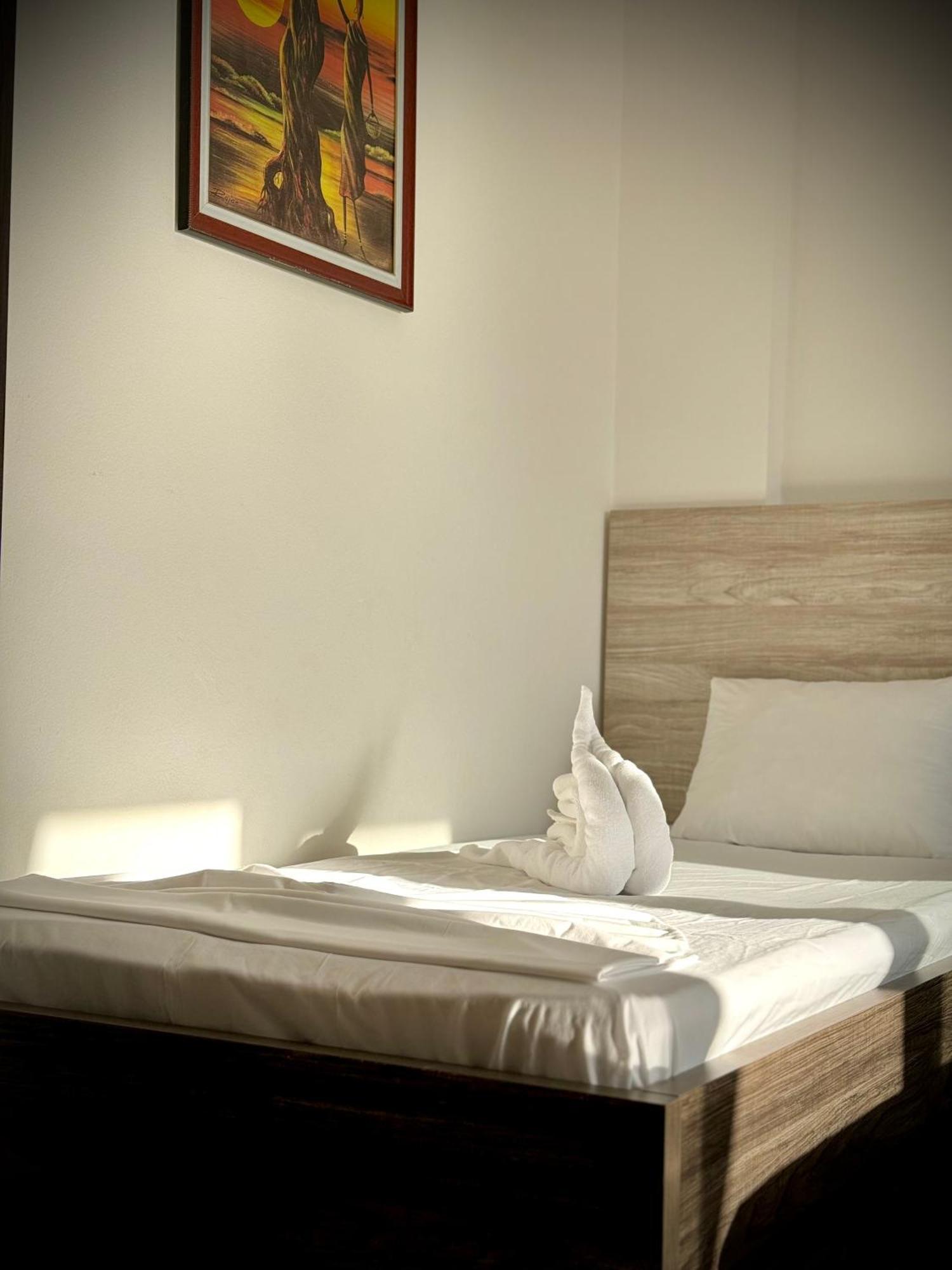 Mucobega Hotel Sarande Ngoại thất bức ảnh